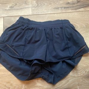 lulu lemon size 4, regular